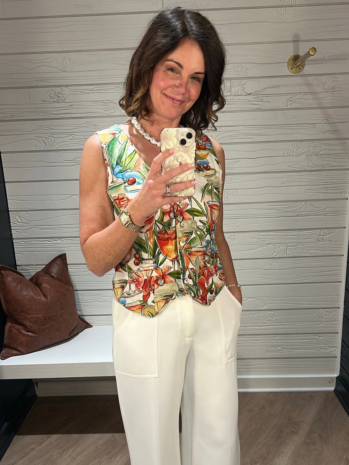 Cocktail Off-White Sand Sleeveless Vest
