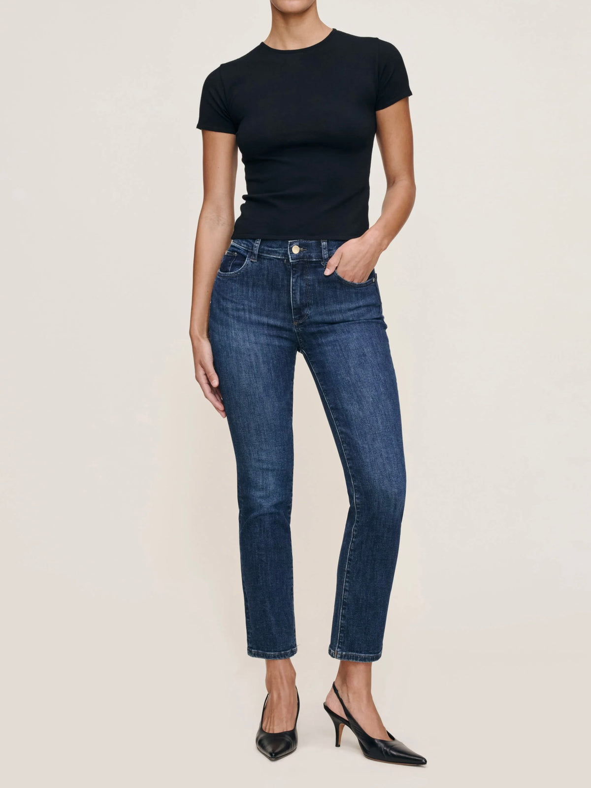 Mara Straight Mid Rise Instasculpt Ankle Jeans