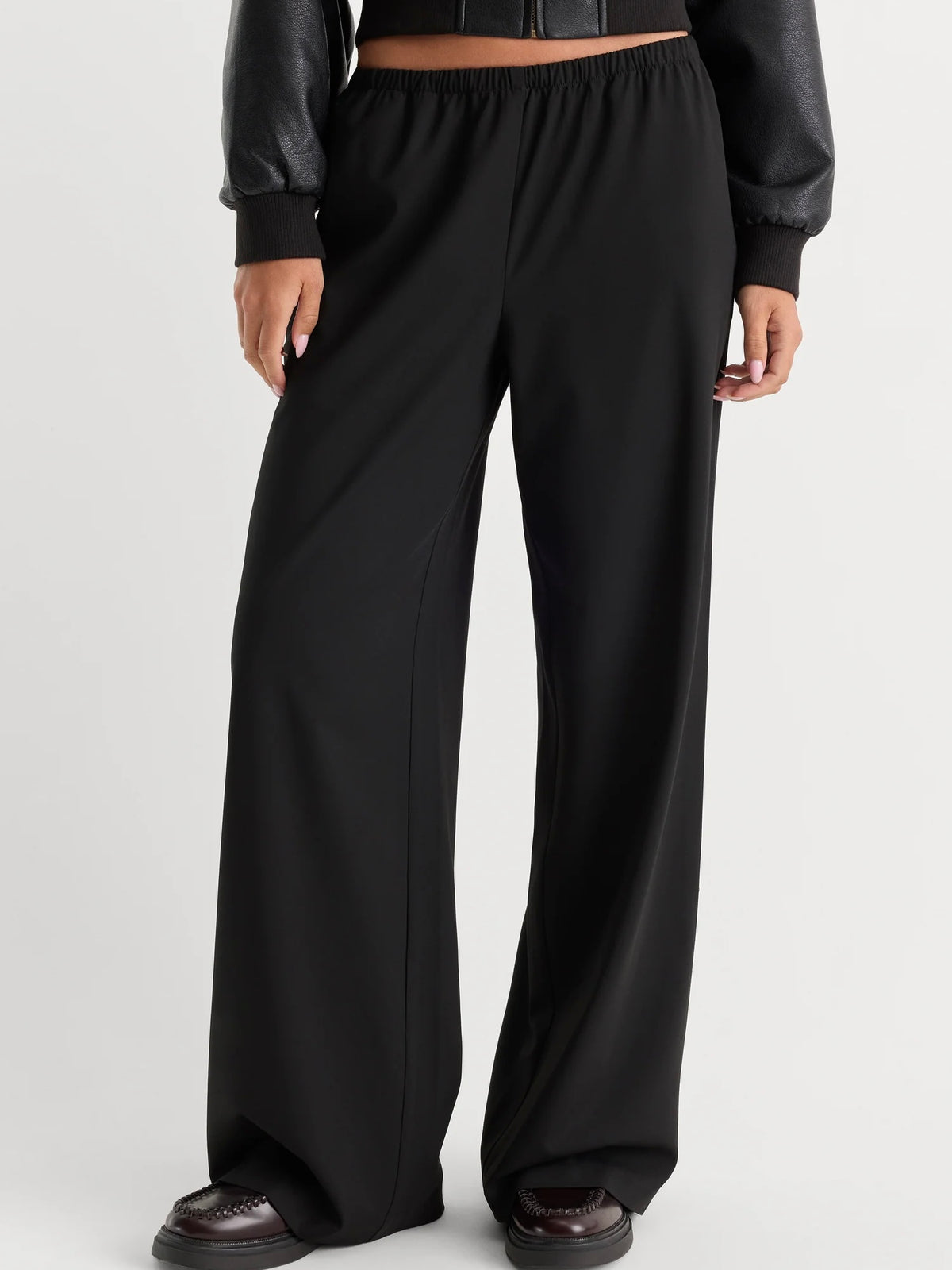 The Pull On Trouser-Black