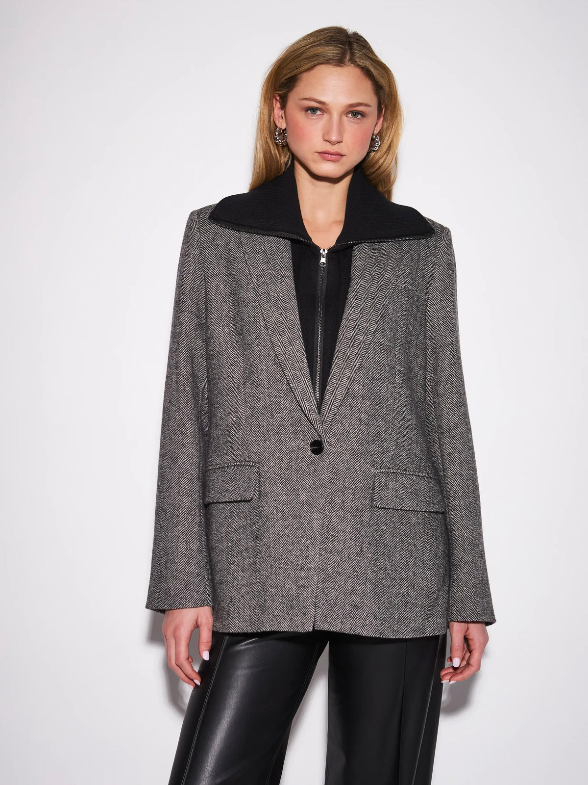 Hayes Blazer