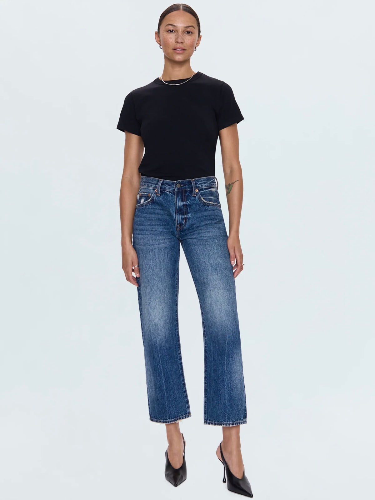 Lexi Bowed Straight in Artisan